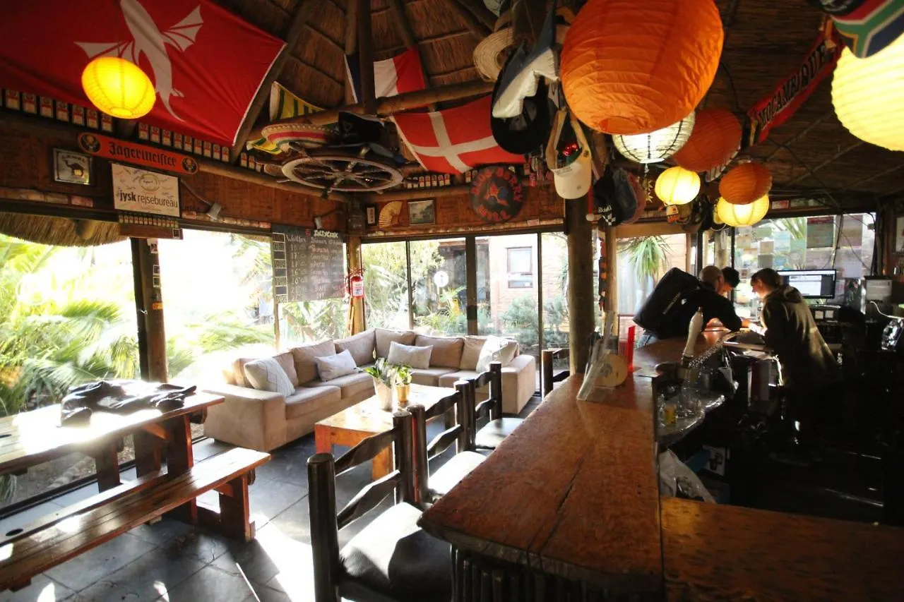 Saltycrax Backpackers And Surf Hostel Bloubergstrand Νότια Αφρική